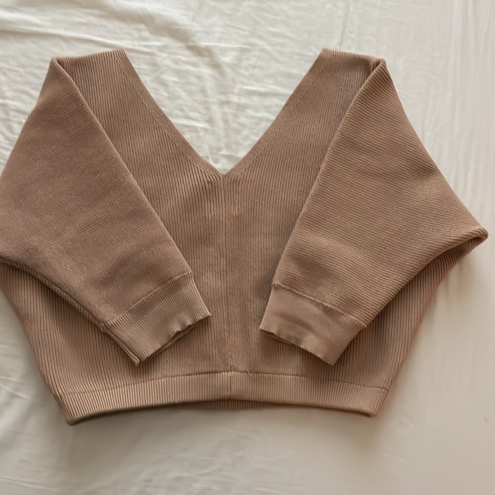 Princess Polly V-Neck Half-Sleeve Crop-Top sweater size S/M